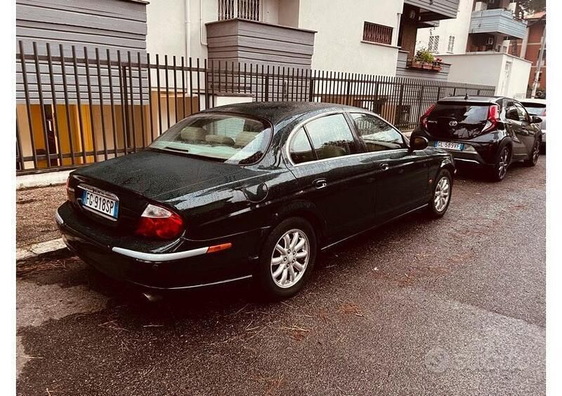Usata Jaguar S-Type S 238 CV (175 kW) 2004 Verde Berlina