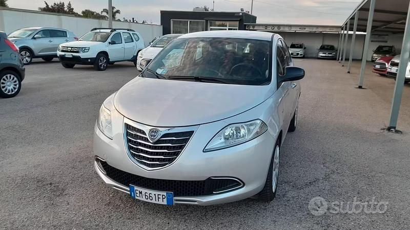 Usata Lancia Ypsilon S 69 CV (50 kW) 2012 Grigio Utilitaria