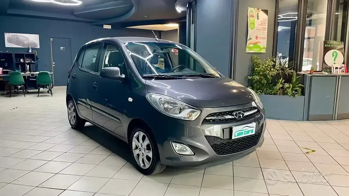 Usata Hyundai i10 69 CV (50 kW) 2013 Grigio Utilitaria