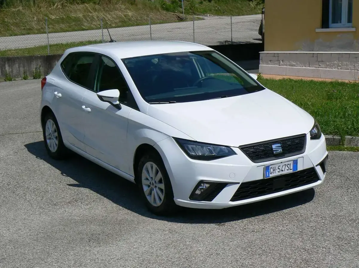 Usata Seat Ibiza Style 95 CV (69 kW) 2022 Bianco Utilitaria