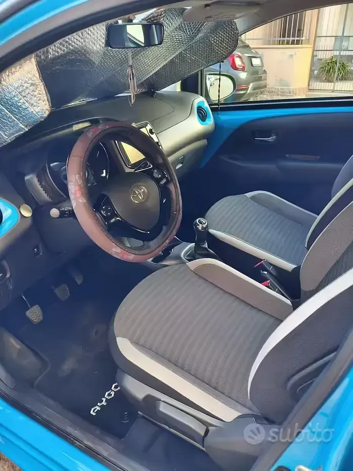 Usata Toyota Aygo 69 CV (50 kW) 2020 Bluazzurro Utilitaria