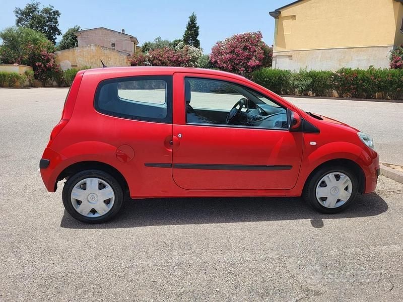 Usata Renault Twingo 75 CV (55 kW) 2007 Rosso Utilitaria