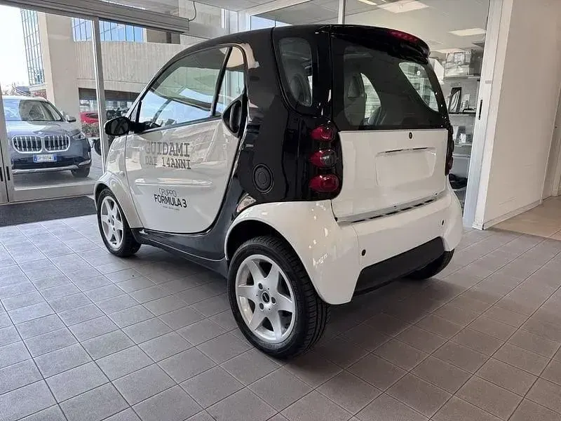 Nuova Smart ForTwo Coupé 2026 Bianco Utilitaria