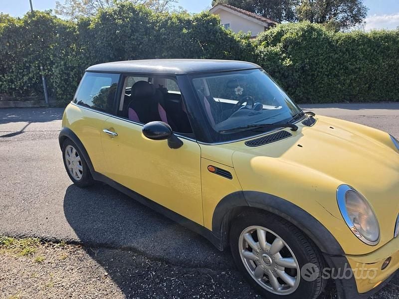 Usata Mini Cooper 116 CV (85 kW) 2003 Giallo Utilitaria
