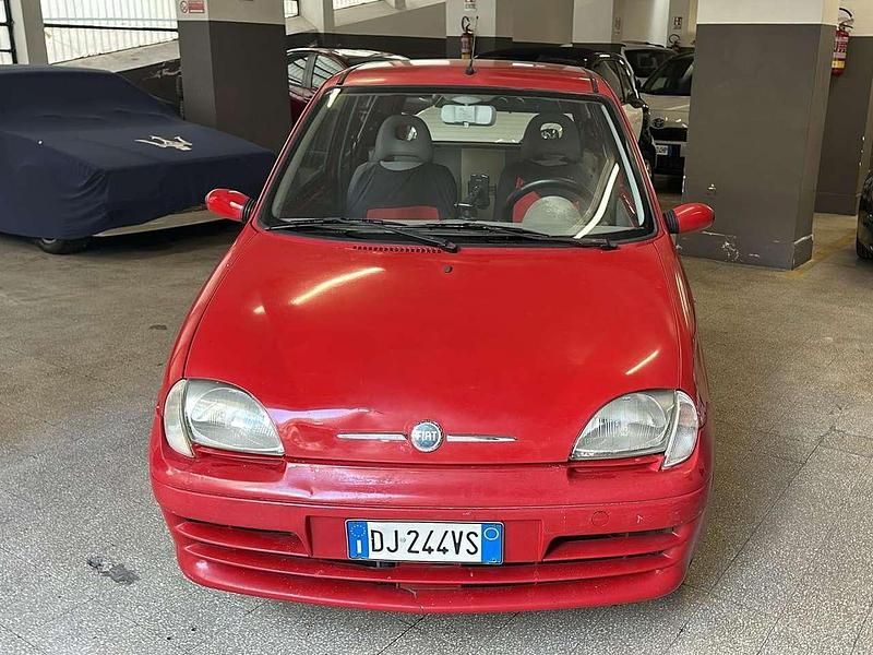 Usata Fiat 600 54 CV (39 kW) 2007 Rosso Utilitaria