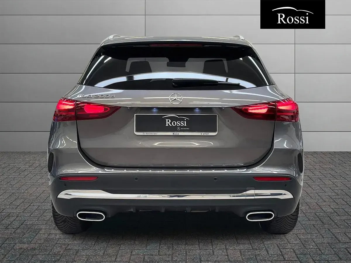Gebraucht Mercedes GLA200 Advanced Plus 150 PS (110 kW) 2024 Silber SUV