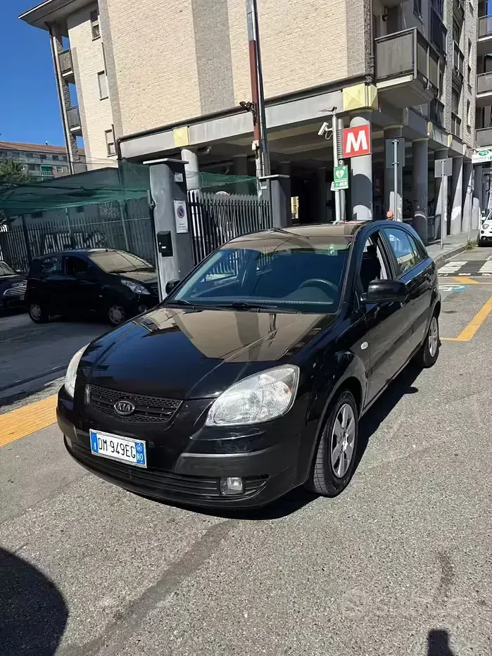 Usata Kia Rio 97 CV (71 kW) 2008 Nero Berlina