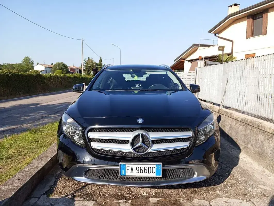 Usata Mercedes GLA200 136 CV (100 kW) 2015 SUV