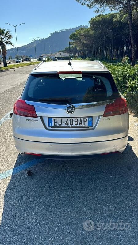 Grigio Usata 2011 Opel Insignia Station wagon | 2499 € (Super prezzo) - Immagine 1/4