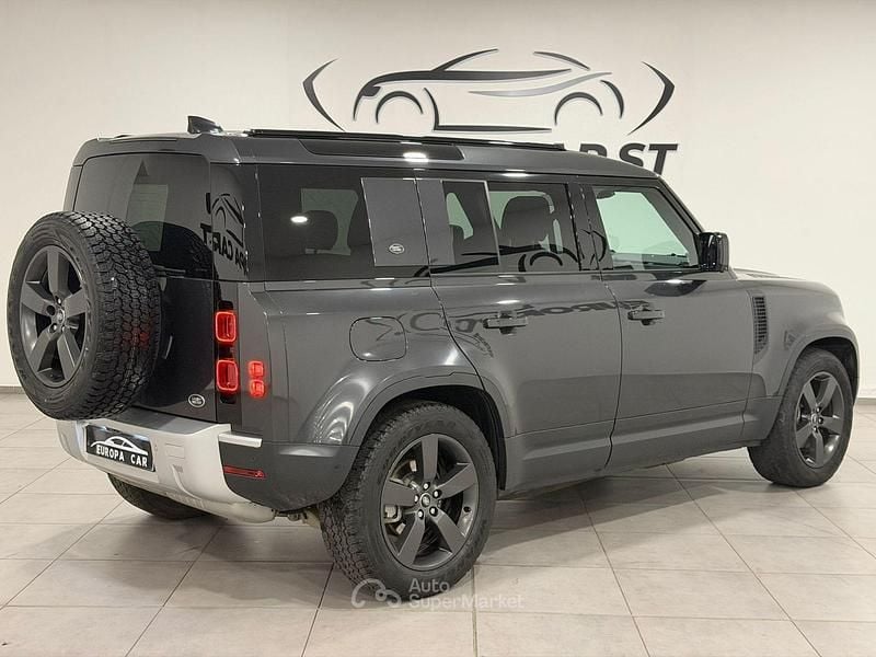 Usata Land Rover Defender SE Dynamic 200 CV (147 kW) 2023 Grigio SUV