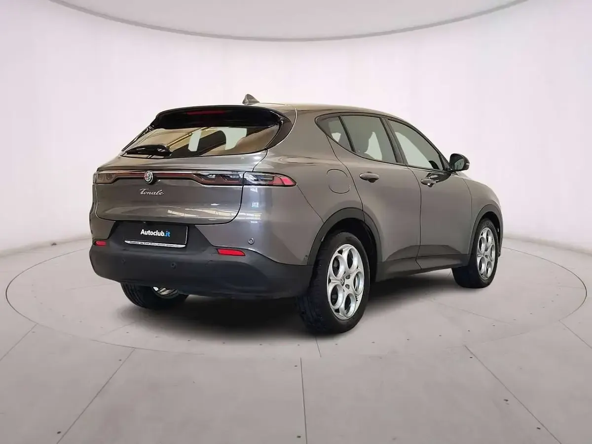 Usata Alfa Romeo Tonale Sprint 131 CV (96 kW) 2024 Grigio SUV
