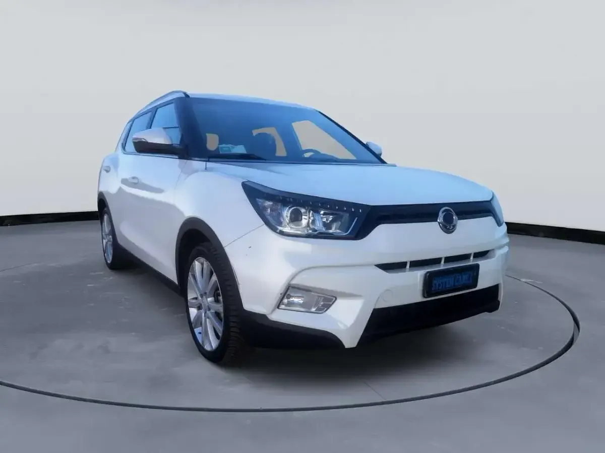 Usata SsangYong Tivoli 128 CV (94 kW) 2017 Bianco SUV