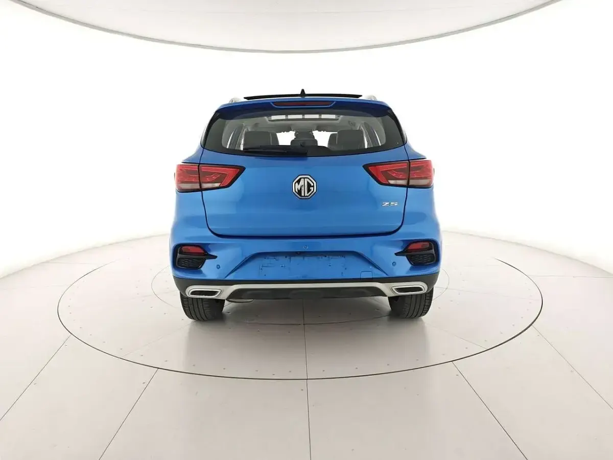 Usata MG ZS Luxury 111 CV (81 kW) 2023 Blu/azzurro SUV