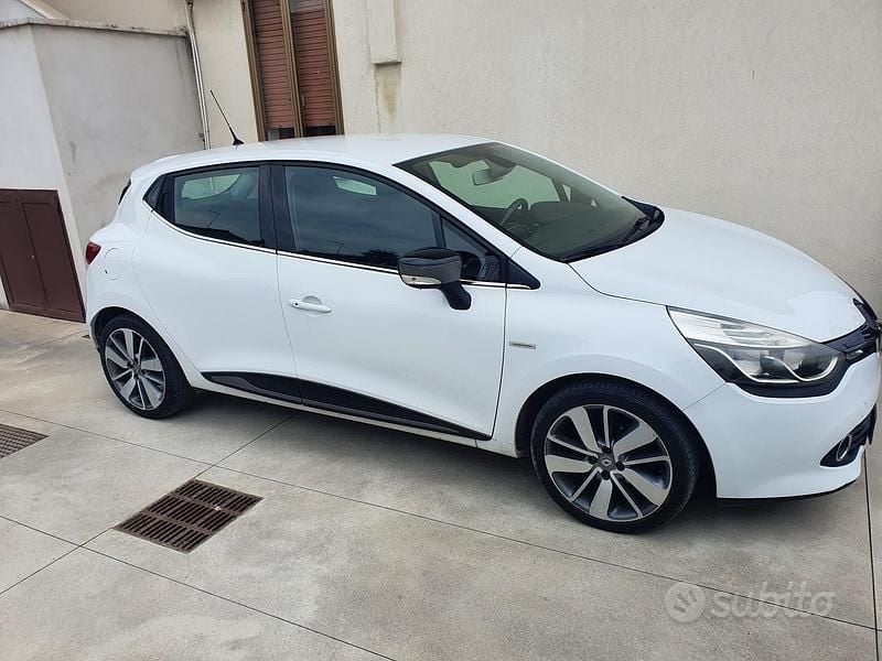 Usata Renault Clio IV 90 CV (66 kW) 2015 Berlina