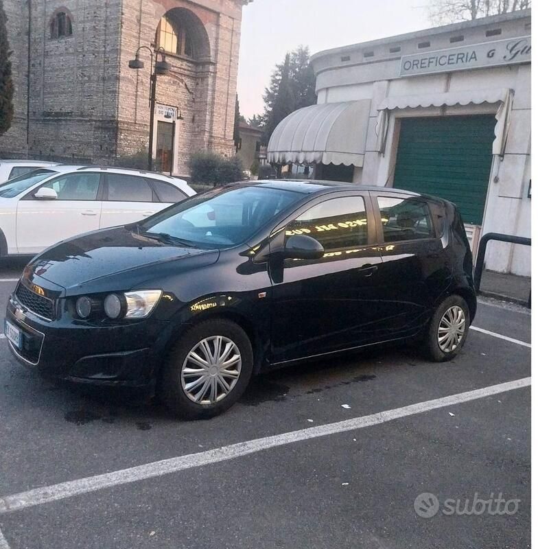 Usata Chevrolet Aveo 86 CV (63 kW) 2011 Nero Berlina