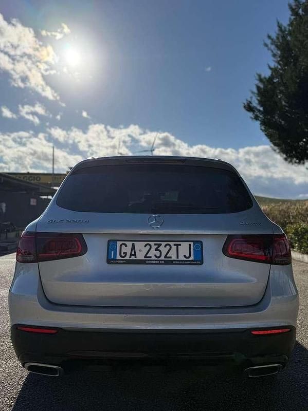 Usata Mercedes GLC220 194 CV (142 kW) 2020 Argento SUV