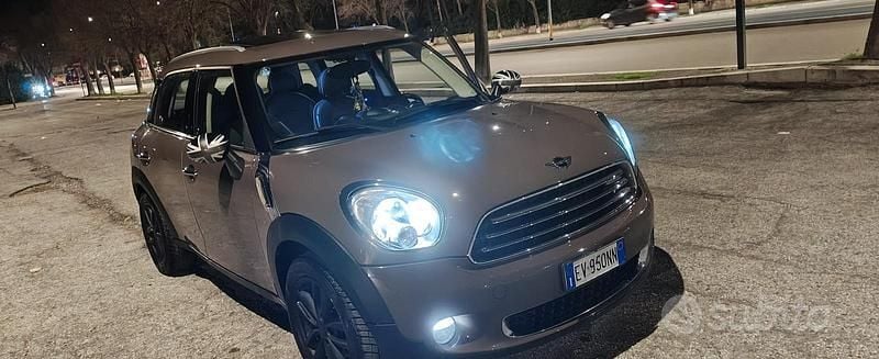 Usata Mini Countryman 90 CV (66 kW) 2014 Marrone SUV