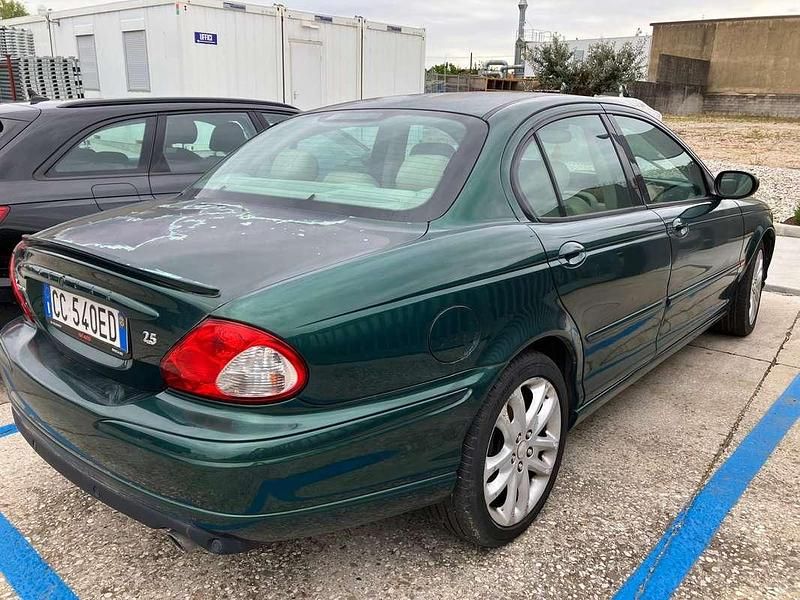Usata Jaguar X-type 196 CV (144 kW) 2002 Verde Berlina