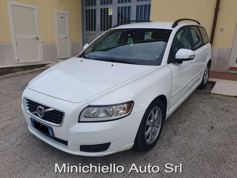 Usata Volvo V50 114 CV (83 kW) 2010 Bianco Station wagon