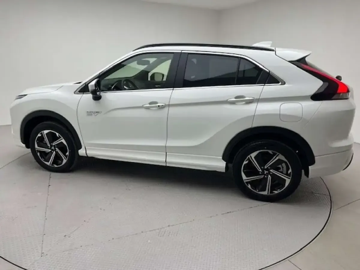 Usata Mitsubishi Eclipse Cross Select 178 CV (130 kW) 2024 Bianco SUV