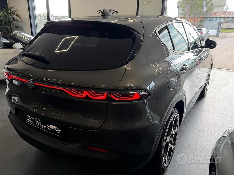 Usata Alfa Romeo Tonale Sprint 131 CV (96 kW) 2022 Grigio SUV