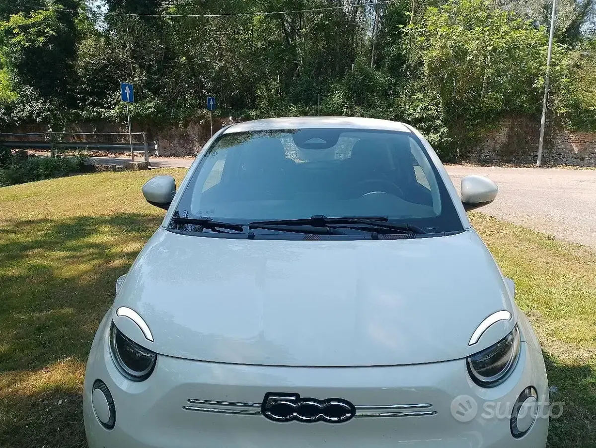 Usata Fiat 500e Passion 42 kW (58 CV) 2021 Bianco Berlina