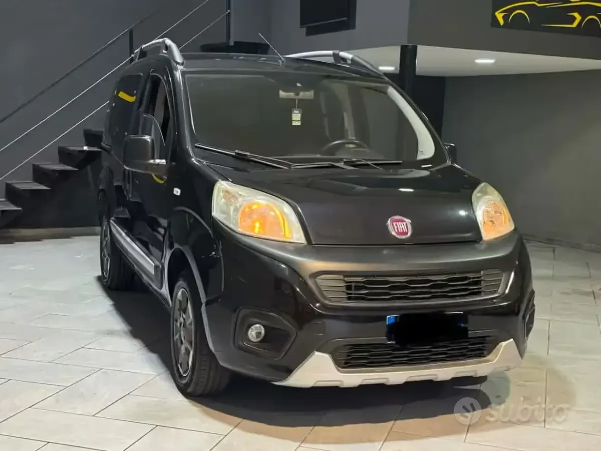 Usata Fiat Qubo Trekking 80 CV (58 kW) 2018 Nero Monovolume