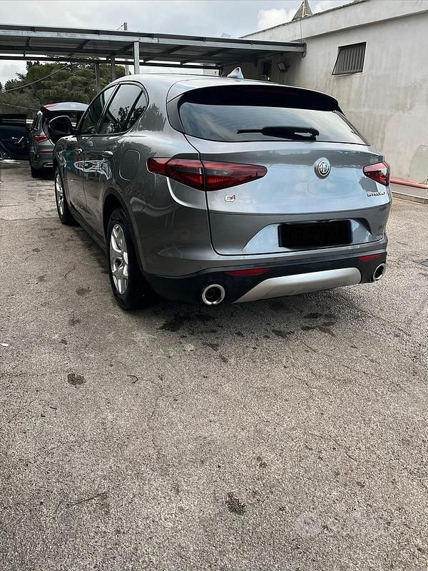 Usata Alfa Romeo Stelvio Business 190 CV (139 kW) 2020 Grigio SUV