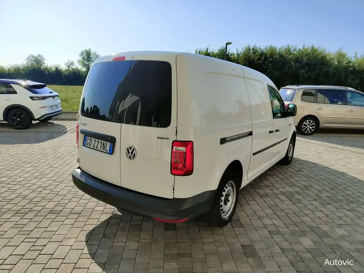 Usata VW Caddy Maxi Business 110 CV (80 kW) 2021 Bianco Monovolume