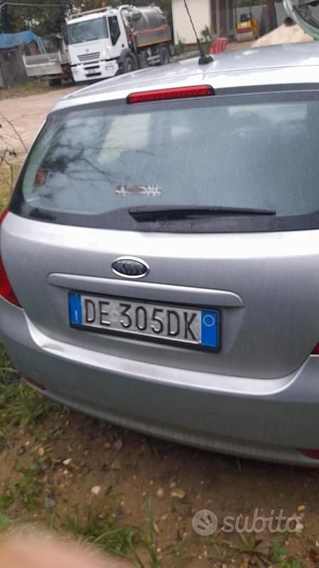 Usata Kia Ceed 90 CV (66 kW) 2007 Grigio Utilitaria
