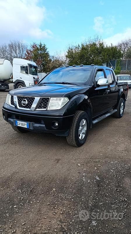 Usata Nissan Navara 190 CV (139 kW) 2015 Nero Pick-up