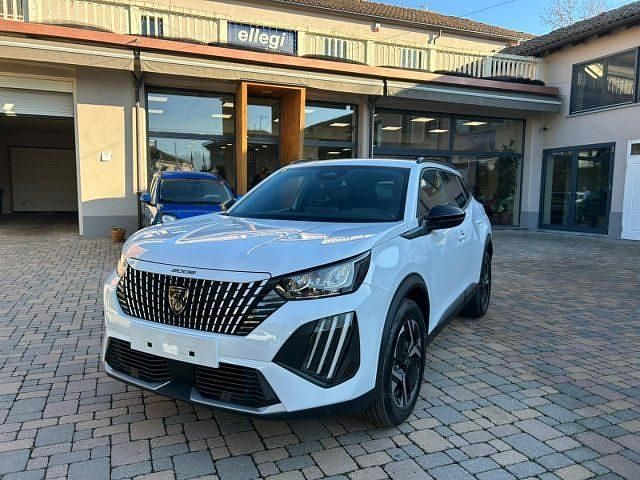 Nuova Peugeot 2008 Allure 136 CV (100 kW) 2025 Bianco extraserie SUV