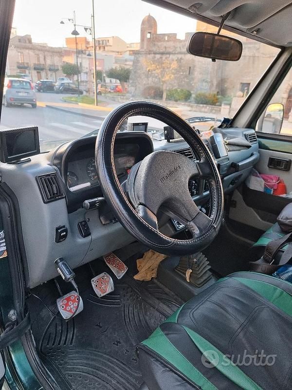 Usata Mahindra Bolero 72 CV (52 kW) 2006 Verde SUV