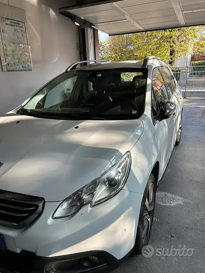 Usata Peugeot 2008 Allure 92 CV (67 kW) 2014 Bianco SUV