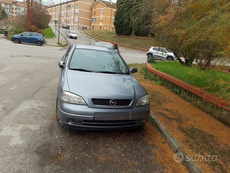 Usata Opel Astra Elegance 80 CV (58 kW) 2003 Grigio Berlina