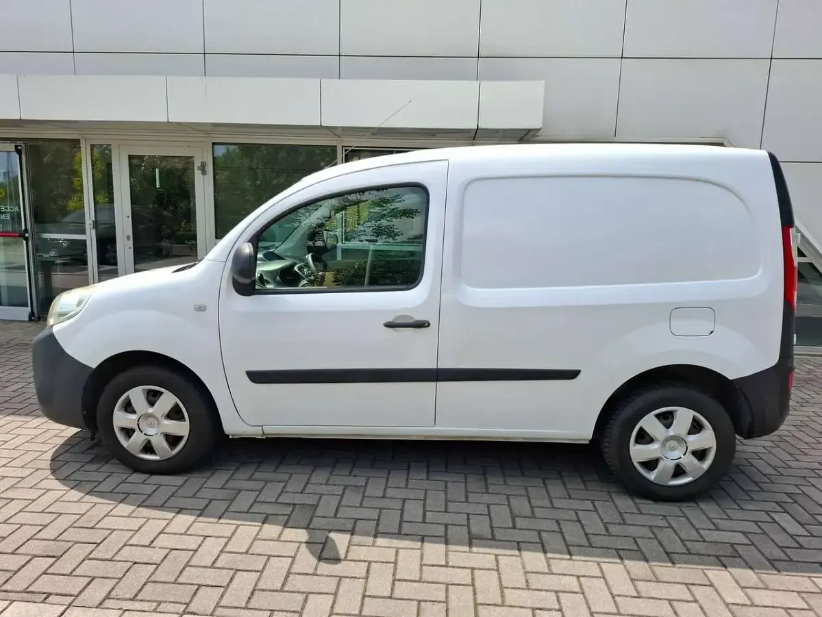 Usata Renault Kangoo Rapid Extra 75 CV (55 kW) 2014 Bianco Monovolume