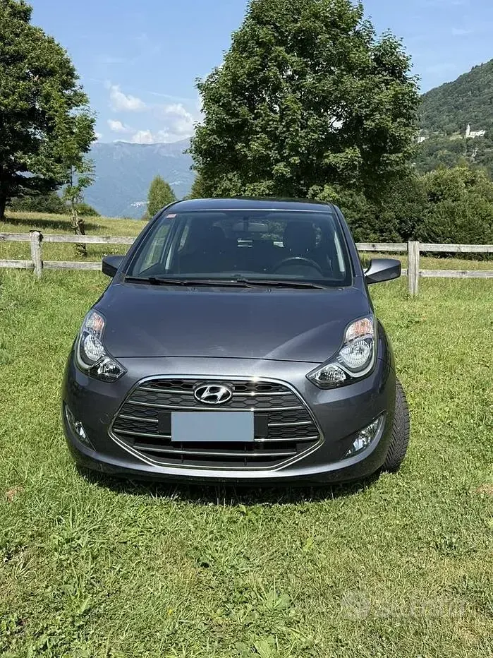 Usata Hyundai ix20 90 CV (66 kW) 2017 Grigio Utilitaria