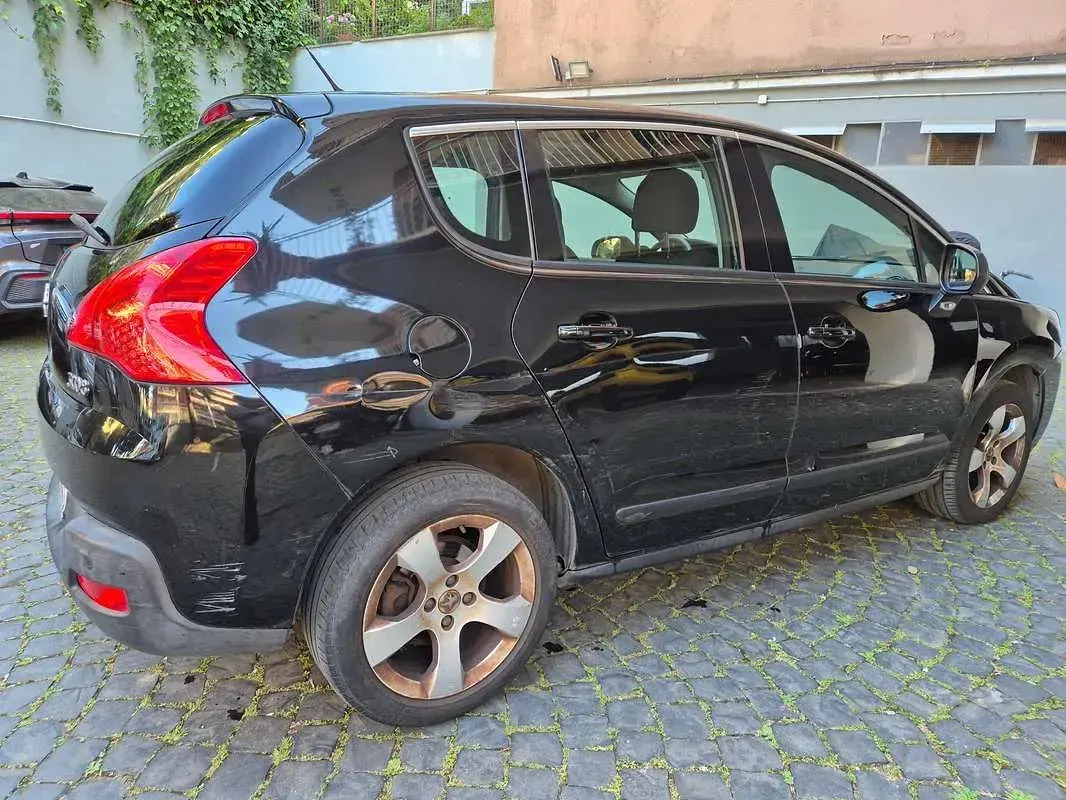 Gebraucht Peugeot 3008 Active 112 PS (82 kW) 2011 Schwarz Kombi