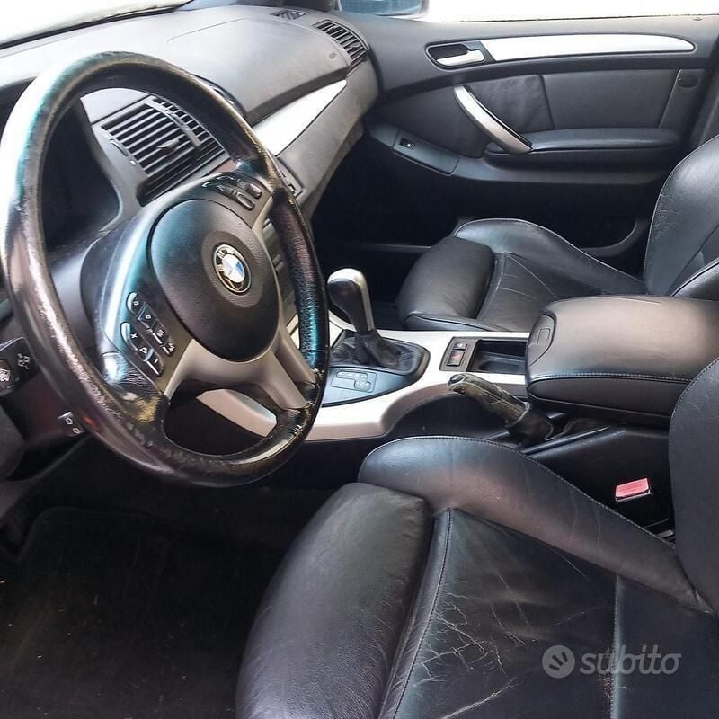 Nero Usata 2002 BMW X5 SUV | 2900 € (Super prezzo) - Immagine 1/4