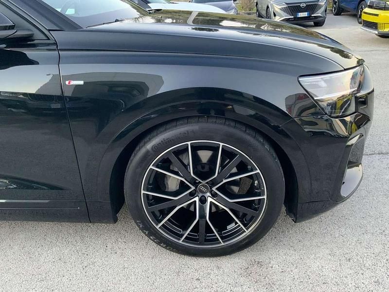 Usata Audi Q8 S-Line 286 CV (210 kW) 2025 Nero SUV