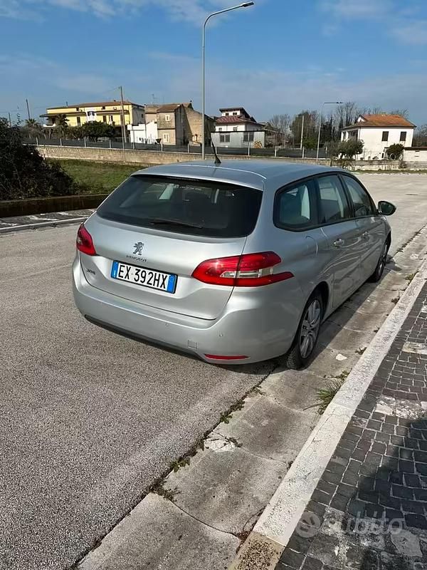 Usata Peugeot 308 SW 92 CV (67 kW) 2014 Station wagon