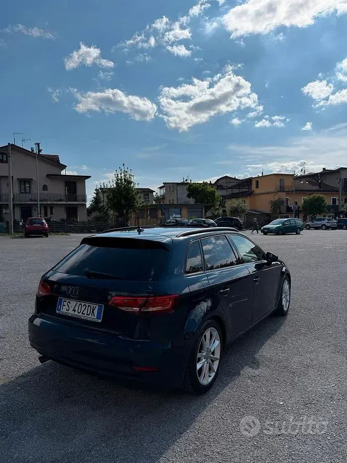 Usata Audi A3 116 CV (85 kW) 2018 Bluazzurro Berlina