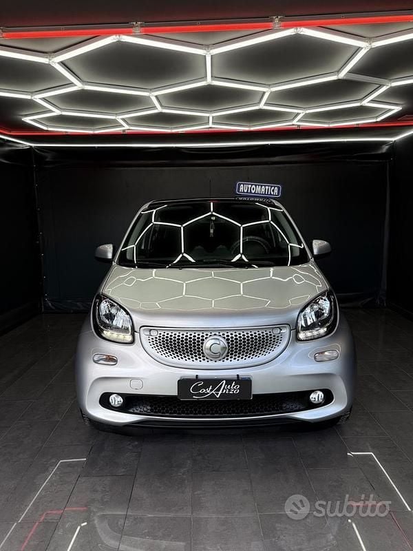 Usata Smart ForFour 71 CV (52 kW) 2017 Grigio Utilitaria