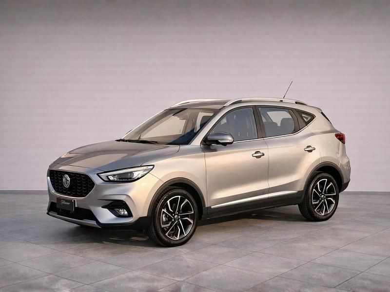 Usata MG ZS Luxury 111 CV (81 kW) 2024 Argento SUV