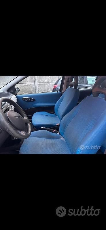 Usata Fiat Punto 60 CV (44 kW) 2001 Utilitaria