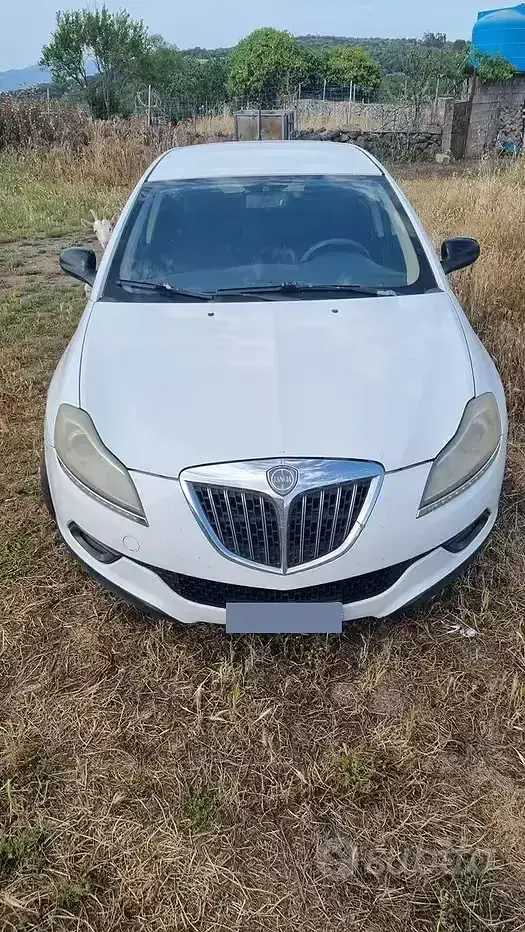 Usata Lancia Delta 120 CV (88 kW) 2010 Bianco Utilitaria