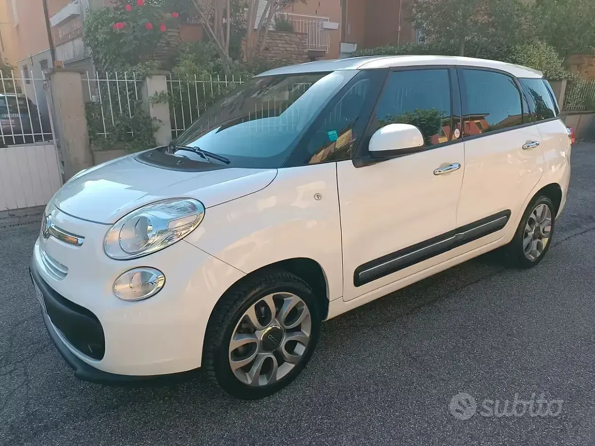 Usata Fiat 500L Living 84 CV (61 kW) 2015 Bianco Monovolume