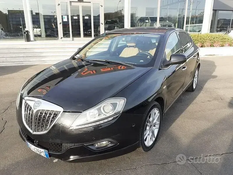 Usata Lancia Delta 165 CV (121 kW) 2011 Nero Utilitaria
