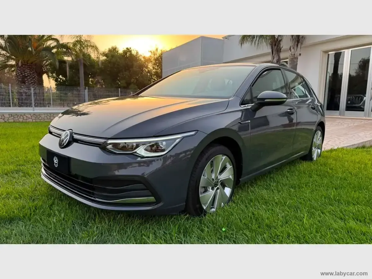 Usata VW Golf VIII Style 116 CV (85 kW) 2022 Grigio Berlina