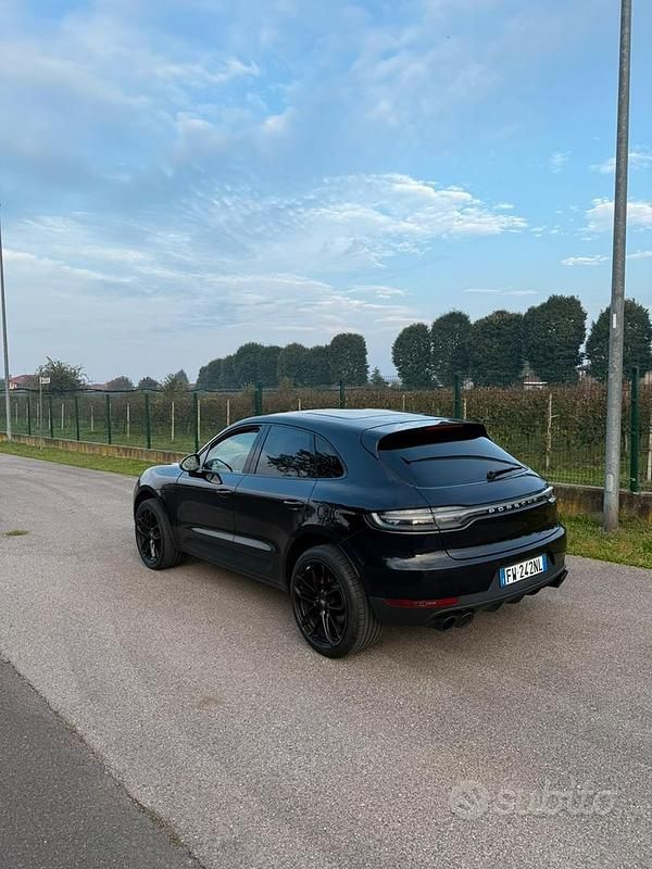 Nero Usata 2019 Porsche Macan SUV | 49.900 € (Molto cara) - Immagine 1/4